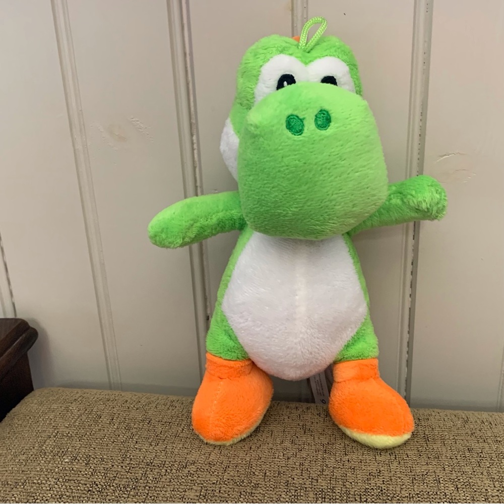 SUPER Mario Tm & c Nintendo Yoshi Plush Children’s Stuffy Toy 0+ Size 8” Tall
